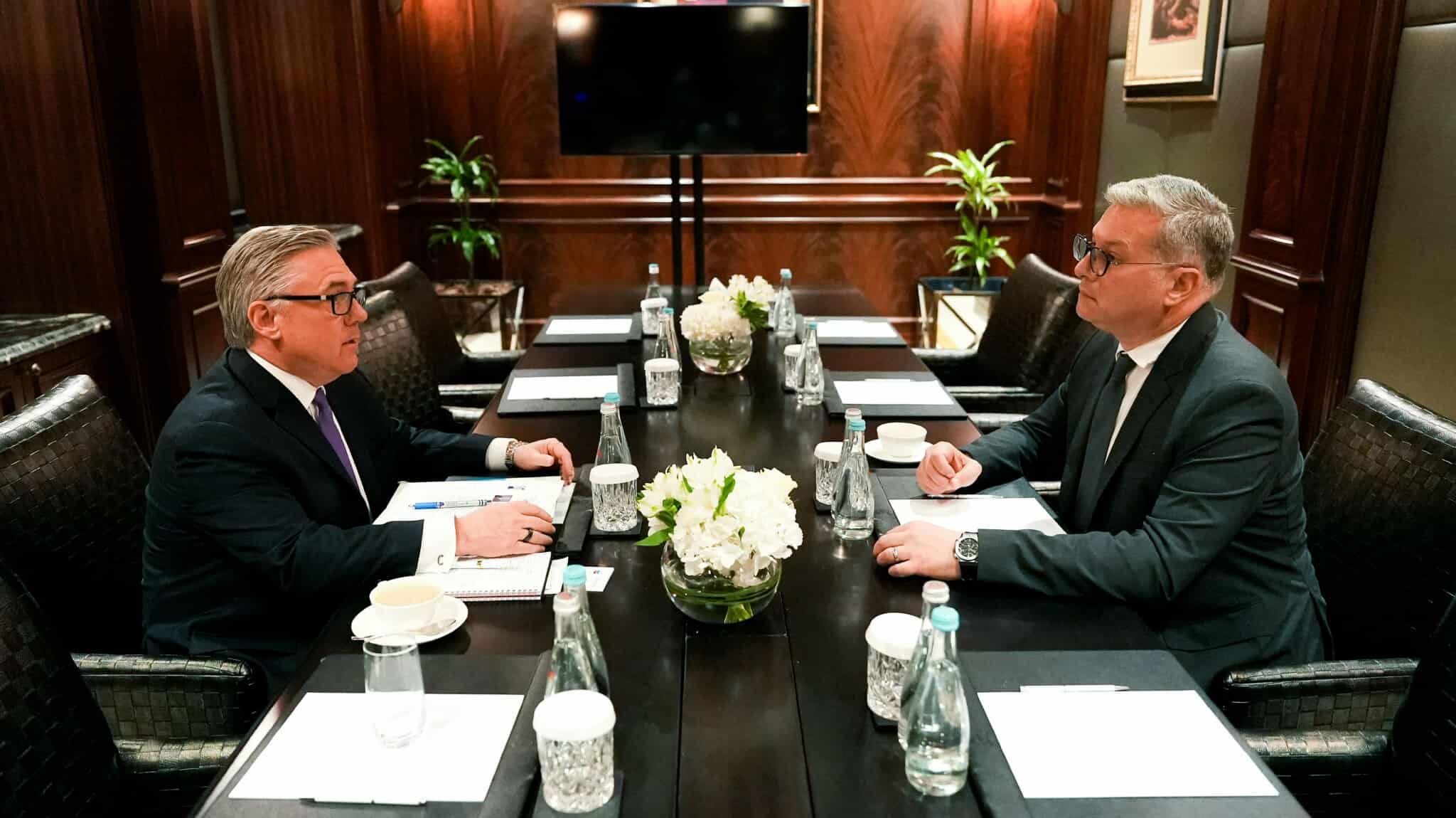 وزير البترول يدعو «شيفرون» للتوسع في استثمارات البحث والاستكشاف بالبحر الأحمر