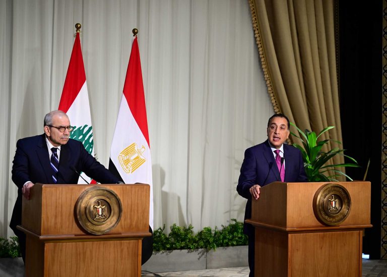 مدبولي وسلام يؤكدان تعزيز التعاون بين مصر ولبنان ودعم استقرار المنطقة