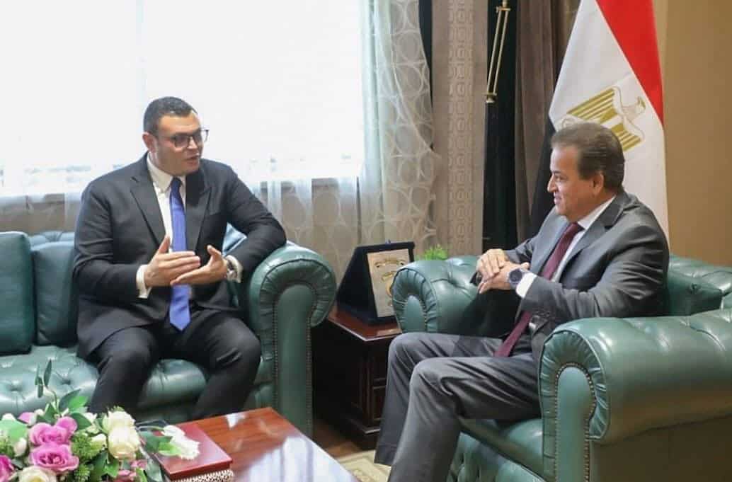 وزيرى الصحة والإسكان يشهدان توقيع مذكرة تفاهم لتطوير المنشآت الصحية بالمدن الجديد