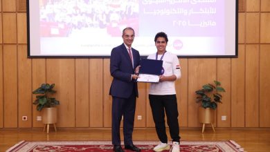 وزير الاتصالات يكرّم الفرق المصرية بعد فوزها بـ 68 جائزة في المنتدى الأفرواسيوي بماليزيا
