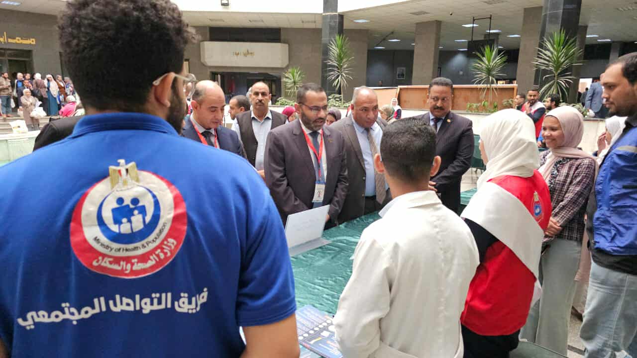 مساعد وزير الصحة يطلق إشارة المتابعة لـ”جمهورية صحية جديدة” من أسيوط