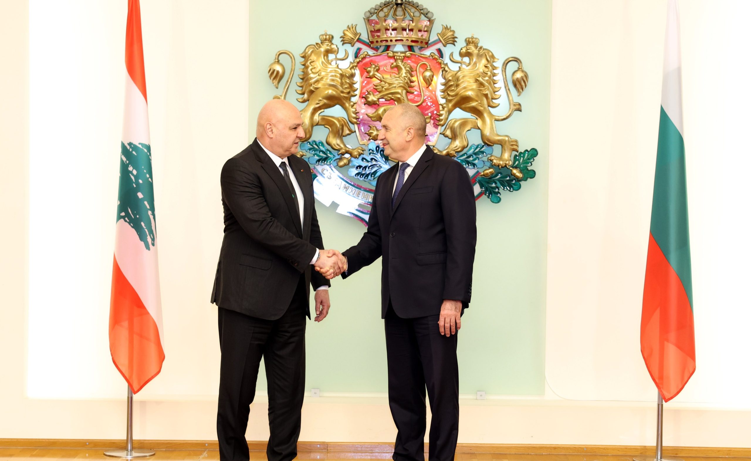 الرئيس اللبناني: الجيش وحده المخوّل ببسط سلطة الدولة وحماية السيادة