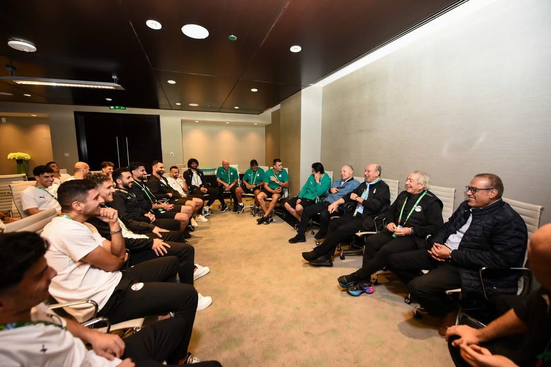 أبو ريدة يحفز لاعبي المنتخب الوطني المشارك في كأس العرب قبل انطلاق البطولة 