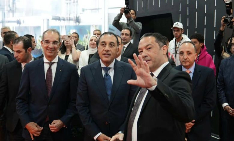رئيس الوزراء يشيد بحلول أورنچ الرقمية خلال جولته بمعرض Cairo ICT 2025