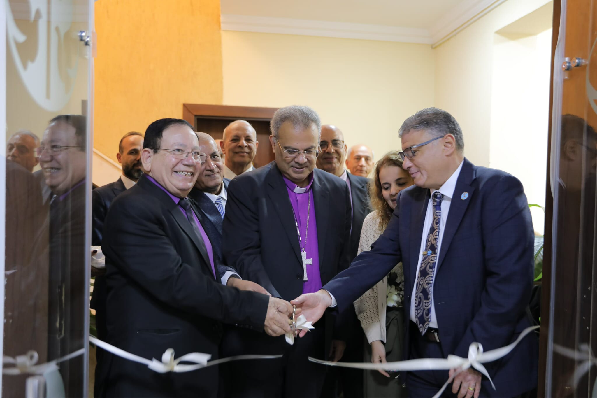 رئيس الطائفة الإنجيلية بمصر يشهد افتتاح عيادات ومصنع ملابس الرابية للكنائس المعمدانية المحافظة بمنطقة الشروق