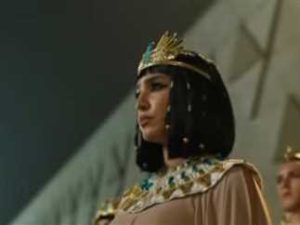 سلمى أبو ضيف وأحمد غزي يخطفان الأنظار بإطلالة فرعونية في افتتاح المتحف المصري الكبير