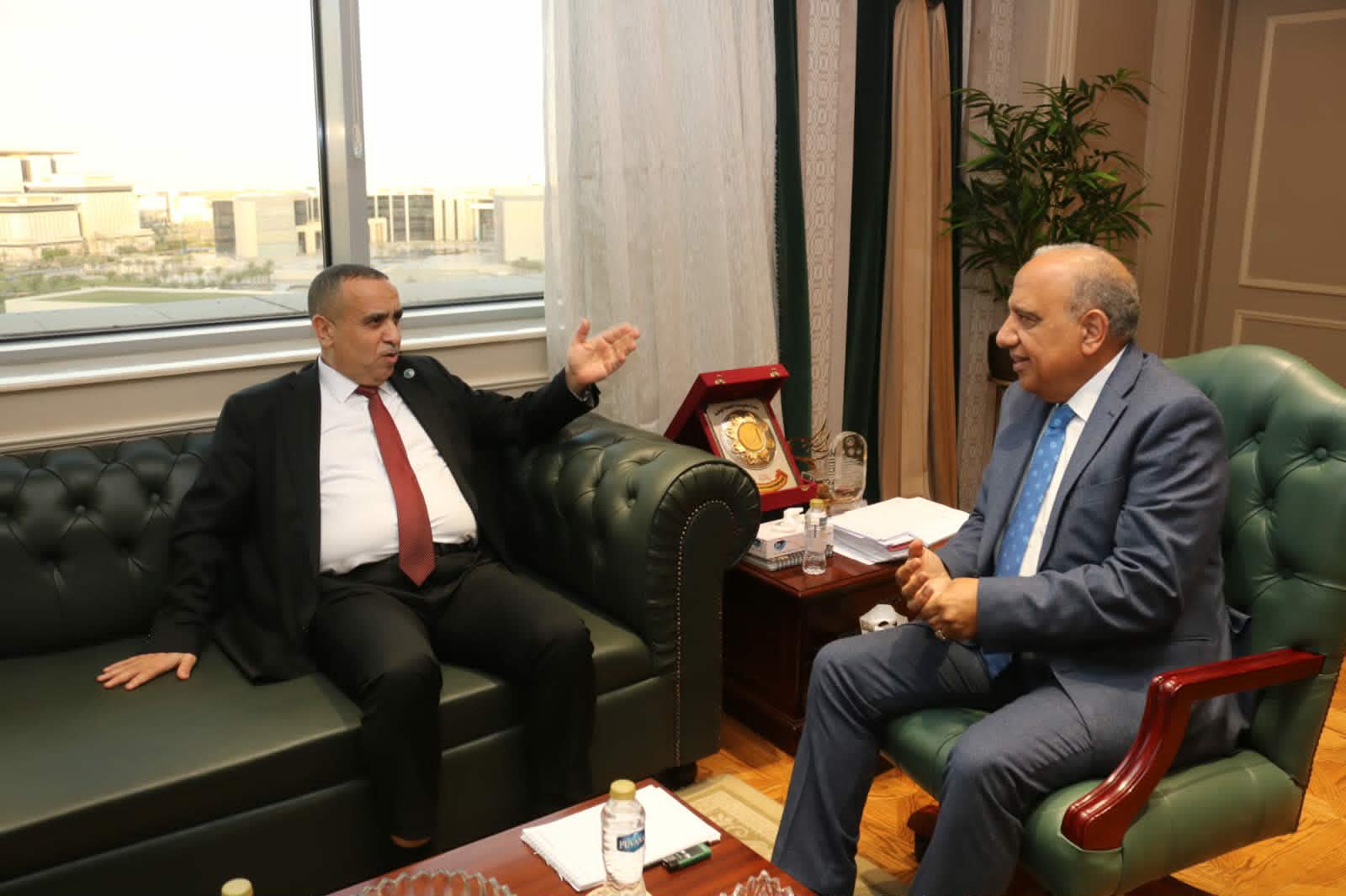 وزير الكهرباء و نظيره الجزائري يبحثان سبل دعم الشراكة والتعاون فى مختلف مجالات الكهرباء والتحول الطاقي