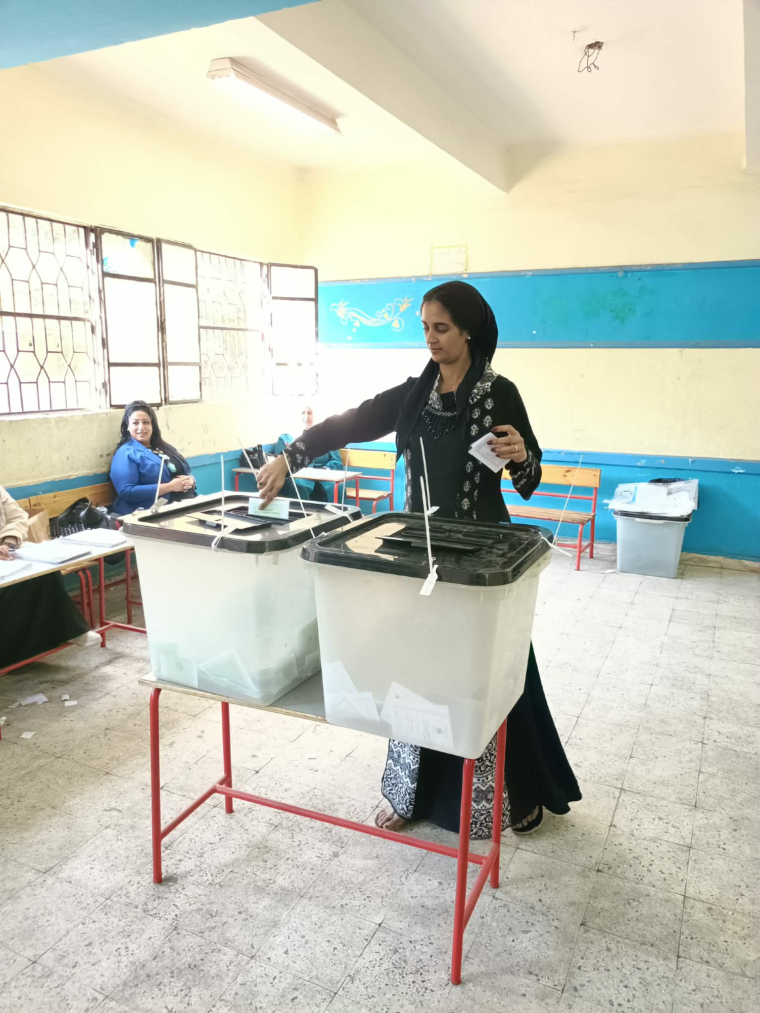 بعد الاستراحة.. الناخبين يدلون بأصواتهم بلجان وسط البلد بانتخابات مجلس النواب