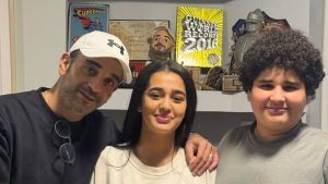 أحمد الجنايني يحتفل بطريقته بعيد ميلاد ابنته