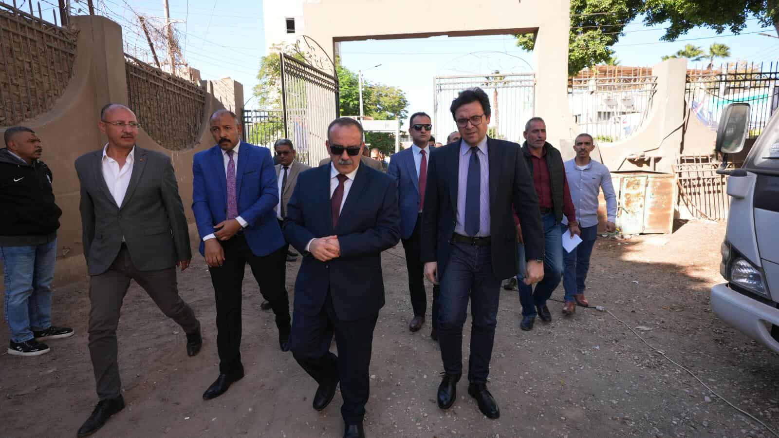 محافظ أسيوط ووزير الثقافة يتفقدان قصر أحمد بهاء الدين لبحث سبل تطويره