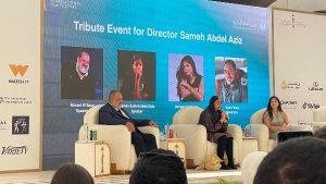 لحظة مؤثرة…ابنة سامح عبدالعزيز تنهار بالدموع على مسرح مهرجان القاهرة السينمائي الدولي