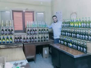 تموين أسيوط يضبط مخزن خمور غير مرخص ويحرر 28 محضر مخالفة بالأسواق والمخابز