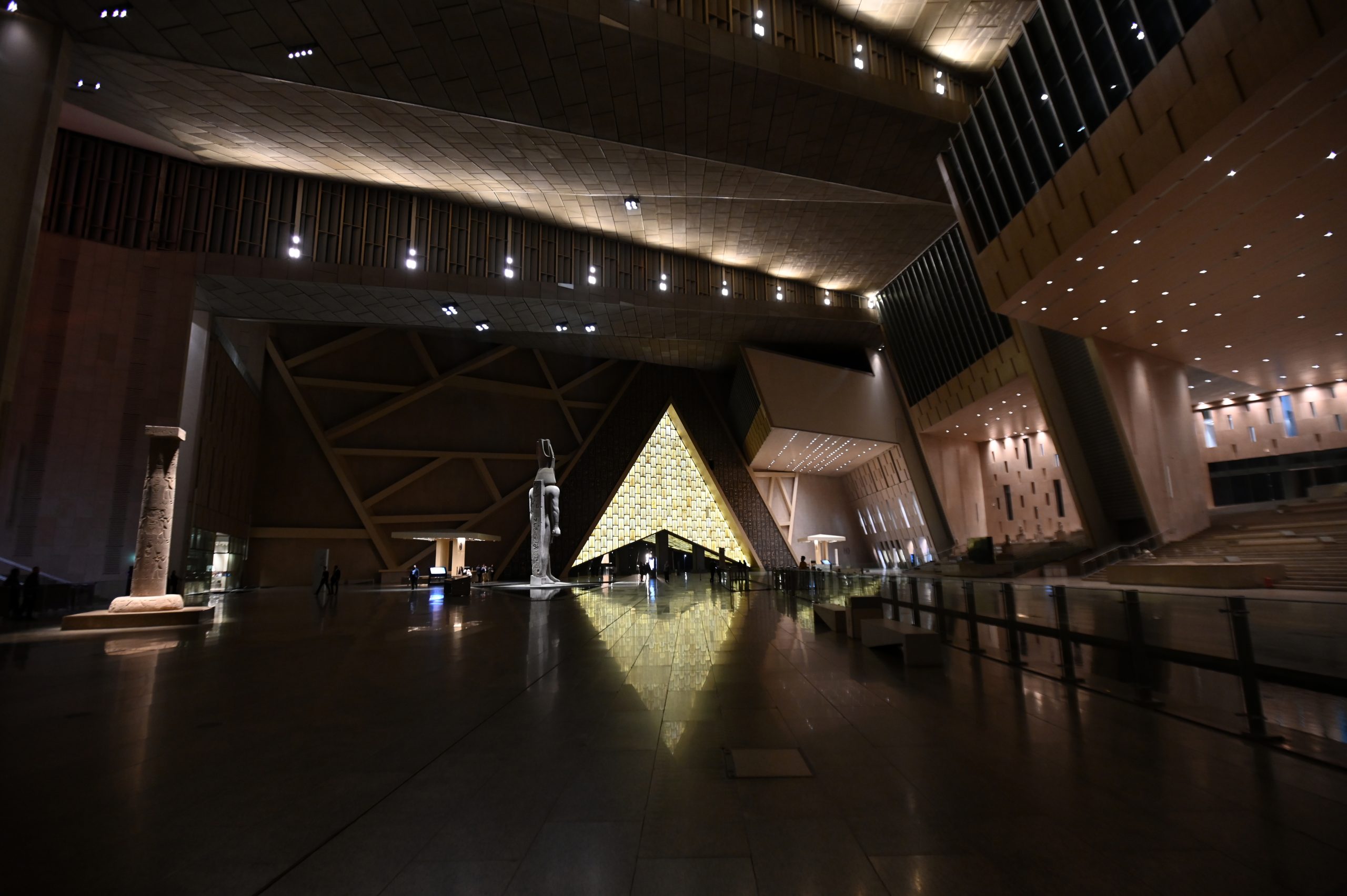 زعماء وملوك العالم يصلون إلى القاهرة لحضور حفل افتتاح المتحف المصري الكبير 2025