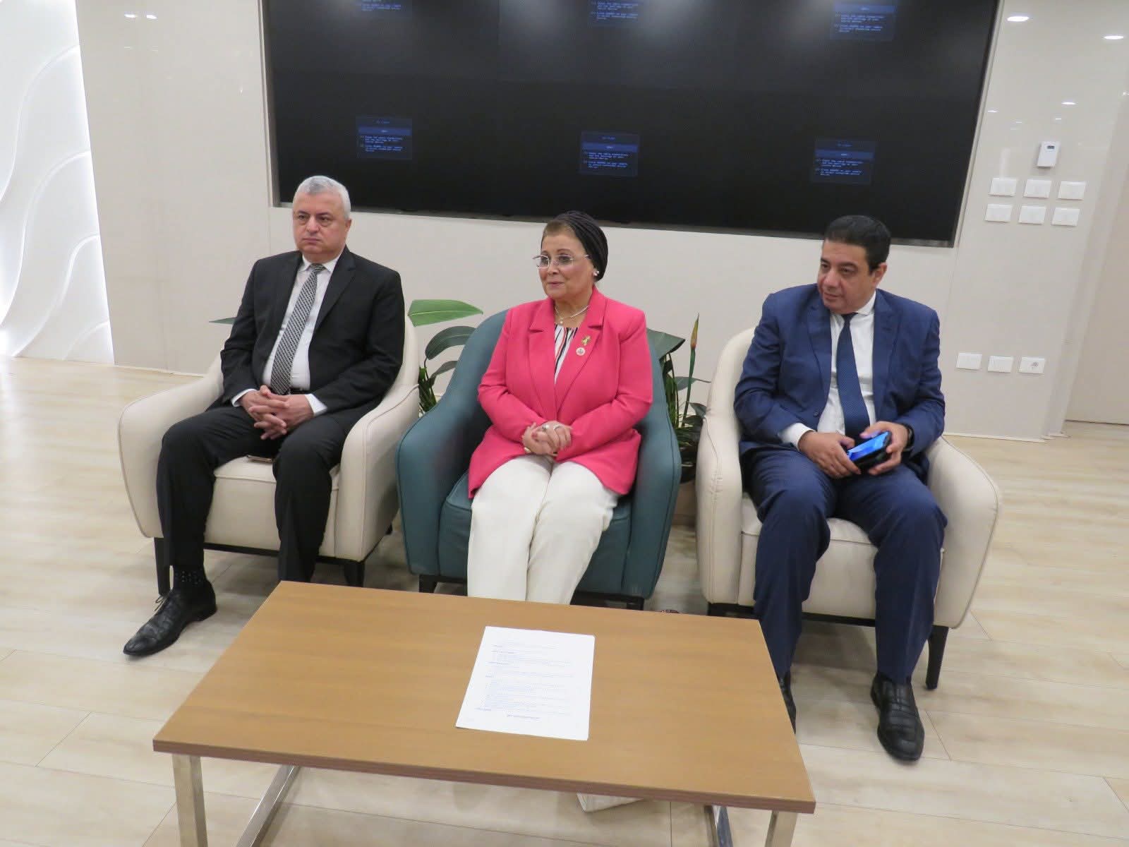 نائب وزير الصحة تشارك في ندوة «تنمية الأسرة المصرية وحقوق أطفالنا»