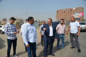 محافظ أسيوط يتابع تطوير طريق نزلة عبد اللاه لتحسين الانسيابية المرورية
