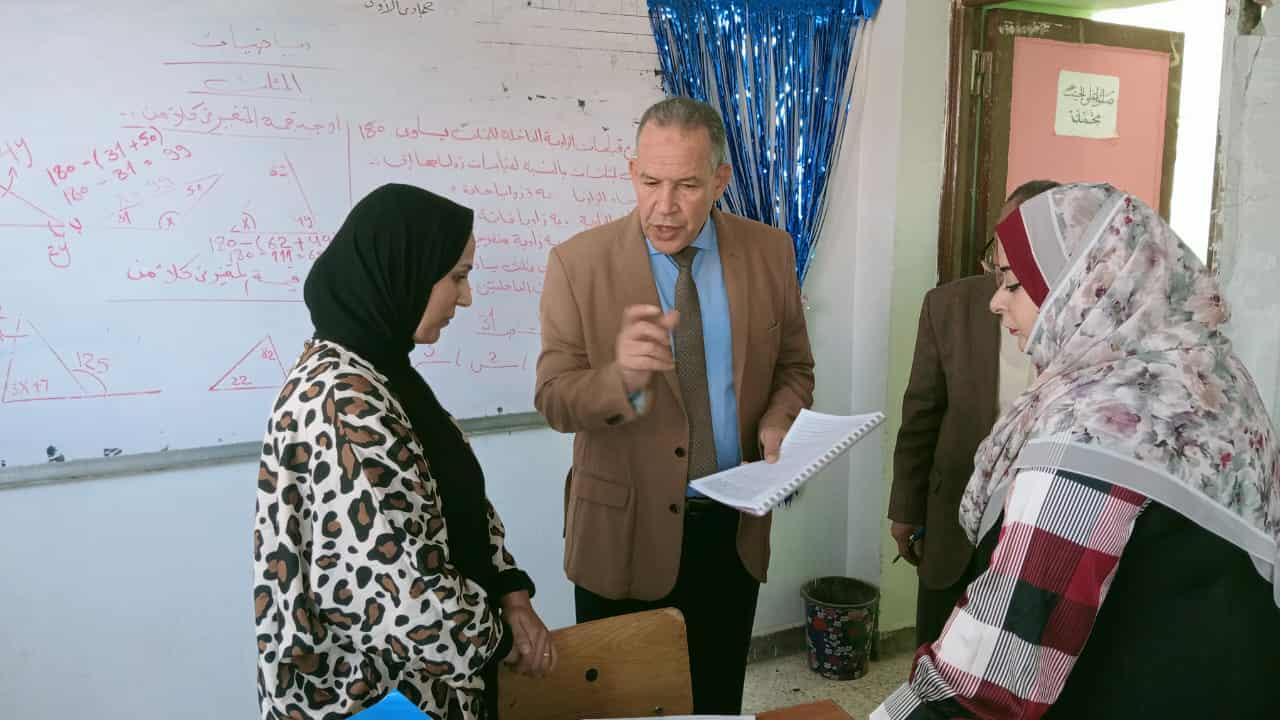 لمتابعة الانضباط المدرسي.. جولة مفاجئة لمدير تعليم أسيوط تستهدف 4 مدارس