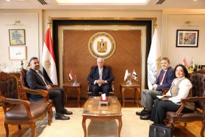 وزير التعليم العالي يبحث تعزيز التعاون الأكاديمي بين مصر والمملكة المتحدة