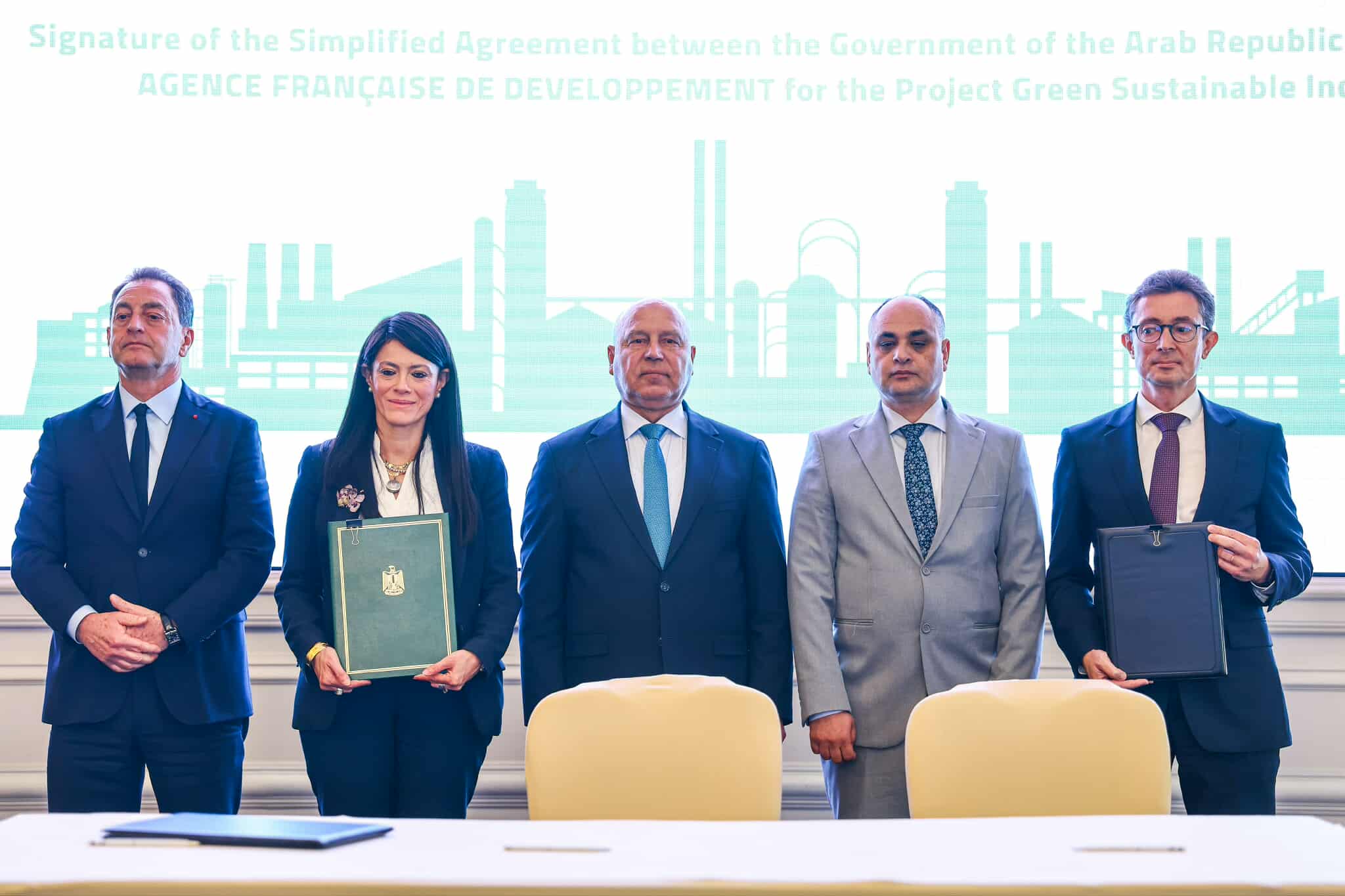 مصر توقّع مع الوكالة الفرنسية للتنمية وبنك الاستثمار الأوروبي اتفاق تمويل بـ53.8 مليون يورو