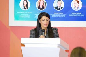 المشاط تعقد لقاءات مكثفة خلال اجتماعات “الدوحة”