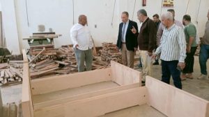 وكيل تعليم أسيوط يتفقد مدرسة ساحل سليم الثانوية الصناعية لمتابعة مبادرة “تدوير الرواكد”