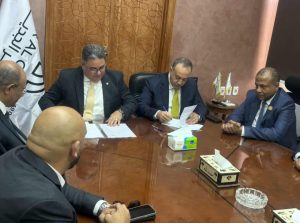 لتطوير منازل بمركز ديروط..محافظ أسيوط يوقع بروتوكول تعاون مع “مصر الجديدة للإسكان”
