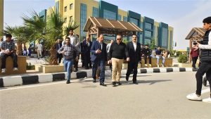 محافظ أسيوط يتفقد كليات جامعة سفنكس ويشيد بجودة الخدمات الطبية المقدمة