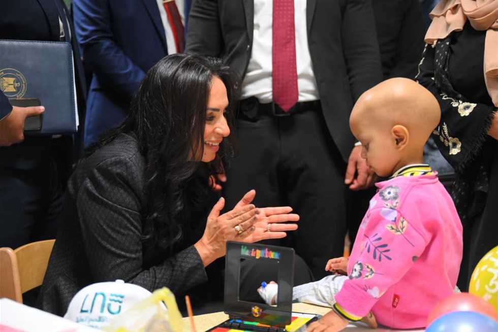 وزيرة التضامن تتفقد مستشفى شفاء الأورمان بالأقصر وتطمئن على الخدمات المقدمة للمرضى