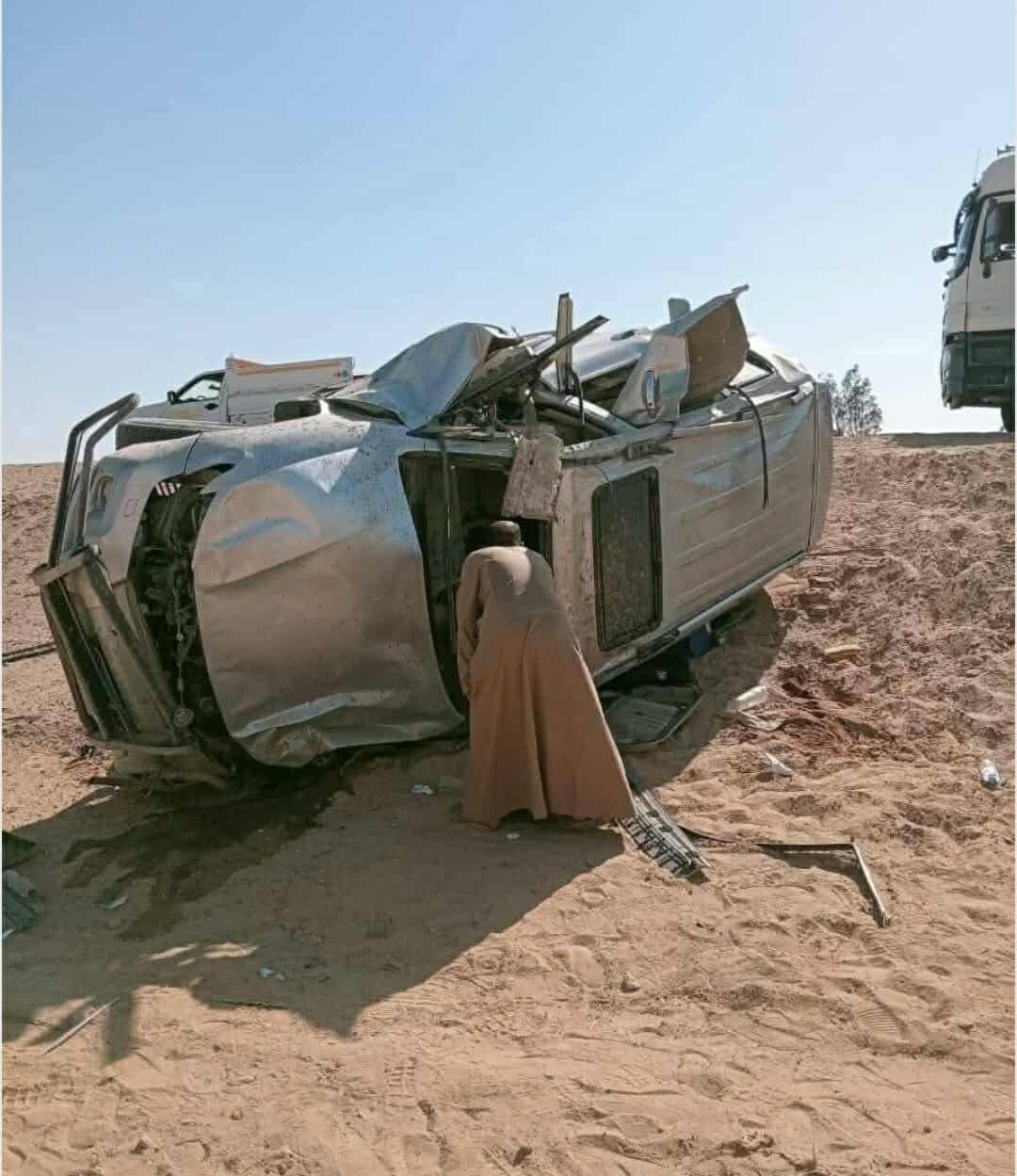 جميعهم من أسوان.. وفاة طفل وإصابة 4 آخرين إثر إنقلاب سيارة ملاكي بأسيوط