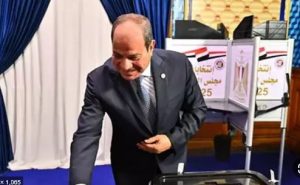 الرئيس السيسي يدلي بصوته في انتخابات مجلس النواب 2025