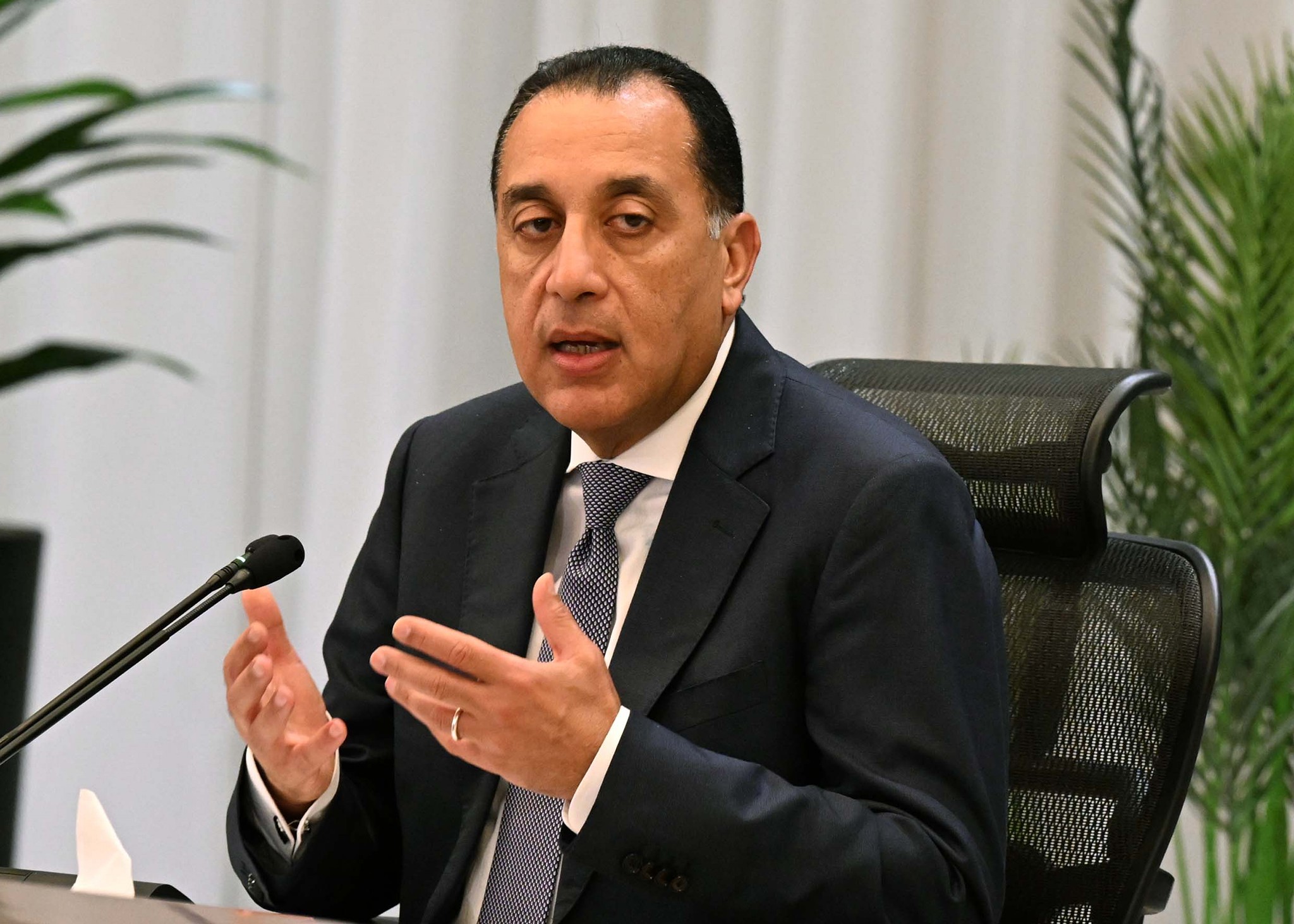 مدبولي يتفقد تطوير قرى الريف بمركز شبين القناطر