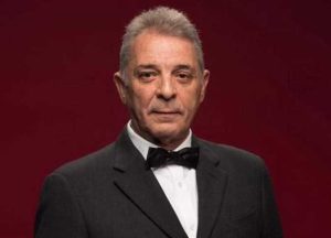 محمود حميدة يغادر المستشفى بعد أزمة صحية