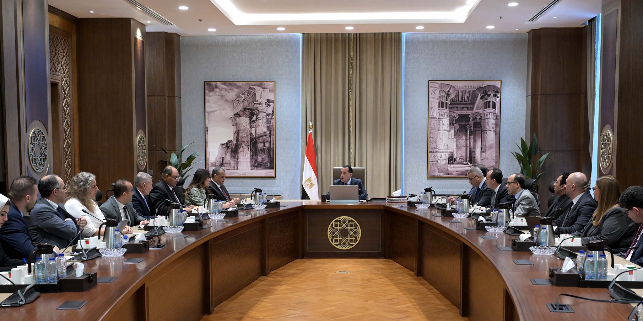 رئيس الوزراء يطلع على جهود تطوير حديقتي الحيوان والأورمان