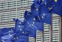 الاتحاد الأوروبي يفرض عقوبات جديدة على 12 فردًا وكيانين روسيين