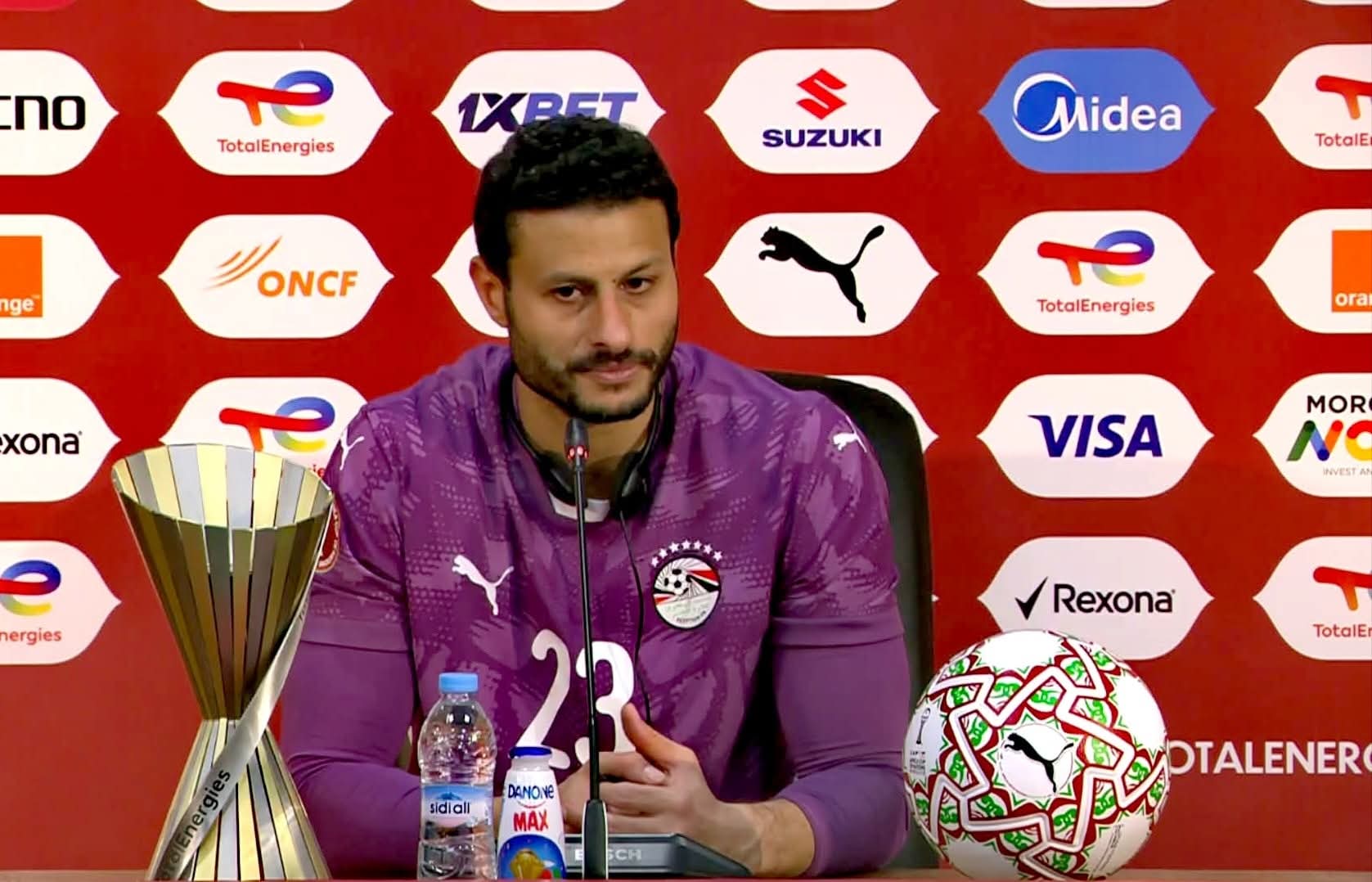 الشناوي يحصد جائزة أفضل لاعب في مباراة مصر وجنوب إفريقيا