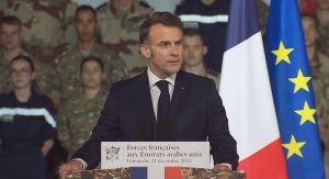 ماكرون يعلن من أبو ظبي عن حاملة طائرات جديدة لفرنسا