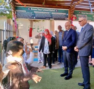 وزير التعليم ومحافظ أسوان يتفقدان انتظام الدراسة بمدرسة الشهيد عمرو فريد المتميزة للغات