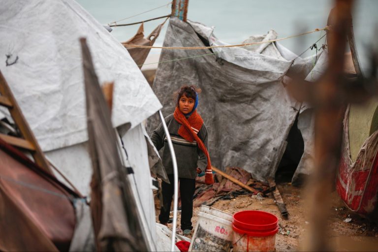 الصحة الفلسطينية: شهيد و13 إصابة في غزة خلال 24 ساعة