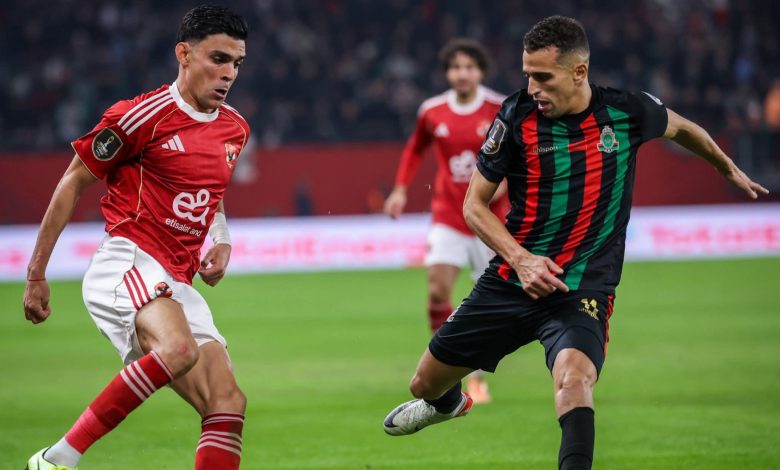 أشرف بن شرقي لاعب النادي الاهلي