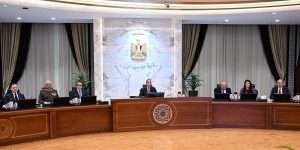 الحكومة توافق على استكمال طرح محطات توليد الكهرباء بجبل الزيت