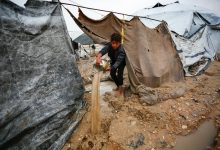 الأونروا تحذر: البرد القارس والأمطار الغزيرة يهددان حياة المدنيين في غزة