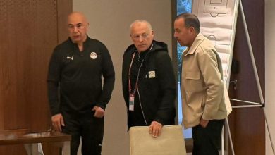 هاني أبوريدة مع جهاز منتخب مصر