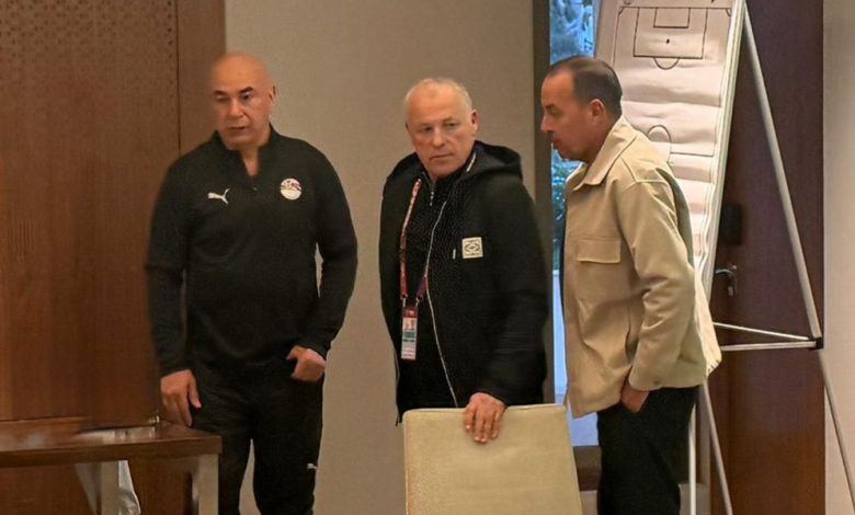 هاني أبوريدة مع جهاز منتخب مصر