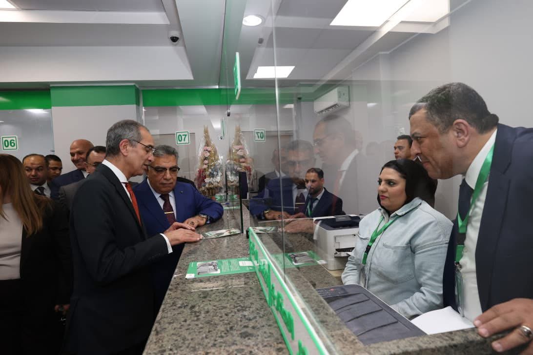 وزير الاتصالات يفتتح مكتب بريد المنصورة الرئيسى بعد تطويره وتزويده بأحدث الأنظمة