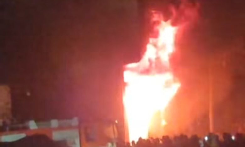 جزء من الحريق الذي نشب