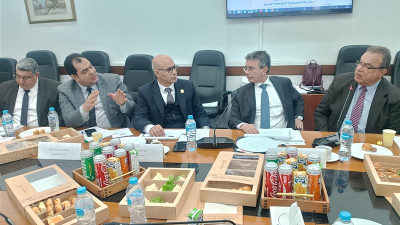 «لجنة الضرائب والجمارك» باتحاد الصناعات تناقش مشكلات الصناع