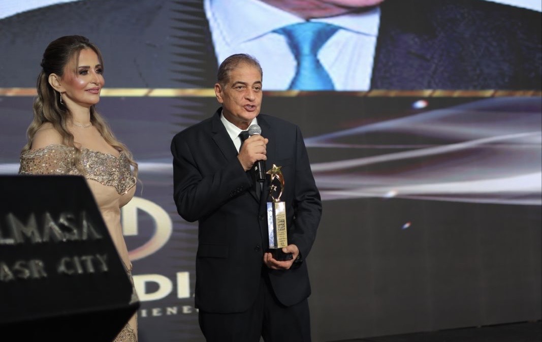 تكريم الإعلامي أسامة كمال كأفضل إعلامي في مصر والوطن العربي لعام 2025