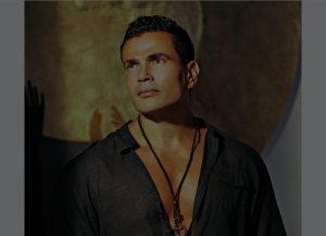 عمرو دياب يفوز بلقب أفضل فنان في2025