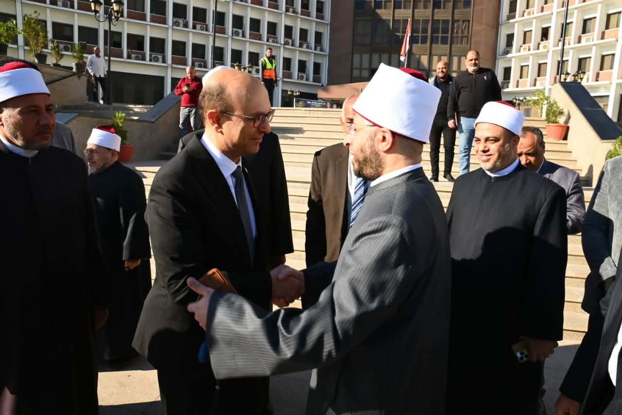 وزير الأوقاف في جامعة أسيوط.. تعاون مشترك لبناء الوعي وترسيخ قيم الوسطية
