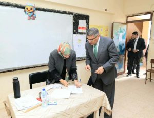محافظ الجيزة يُدلي بصوته ويتابع سير انتخابات مجلس النواب 2025