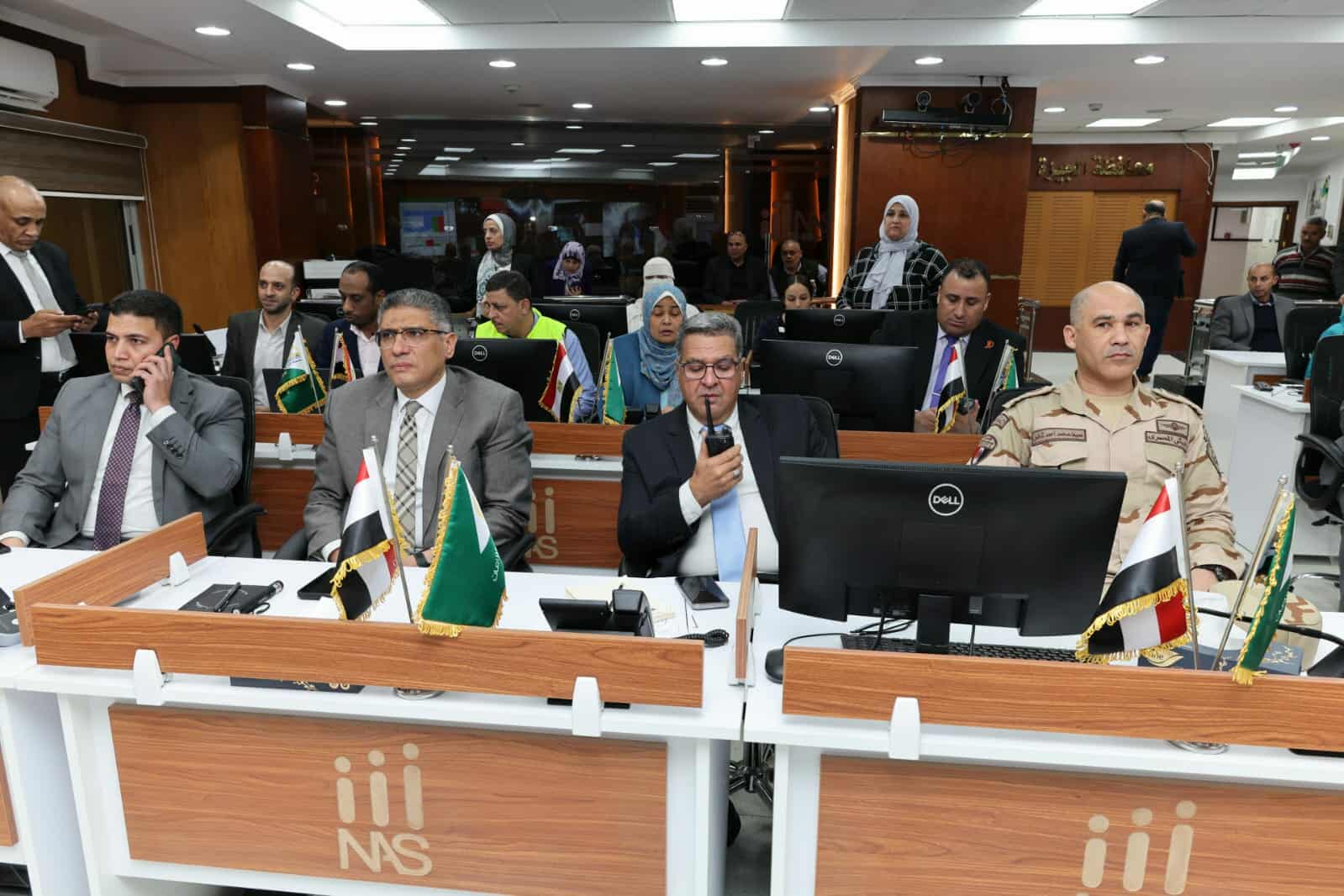 محافظ الجيزة يتابع غلق اللجان الانتخابية بالدائرة الثامنة 